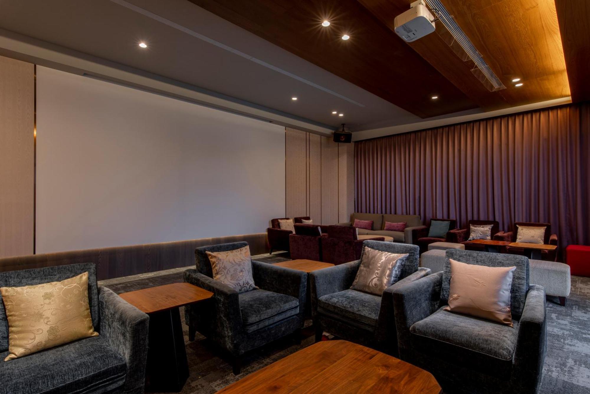 In Joy Hotel Тайчжун Экстерьер фото